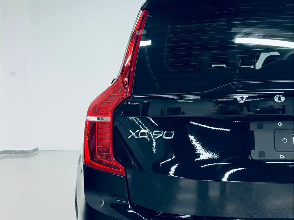 Volvo XC90 2021 — фото 16