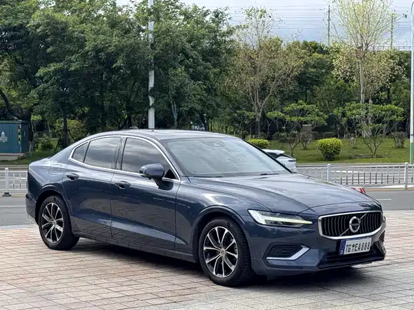 Volvo S60 2021