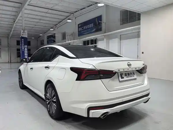 Nissan Teana 2025
