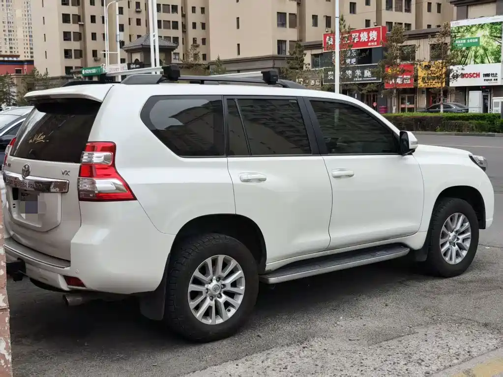 Toyota Prado 2017 — фото 7