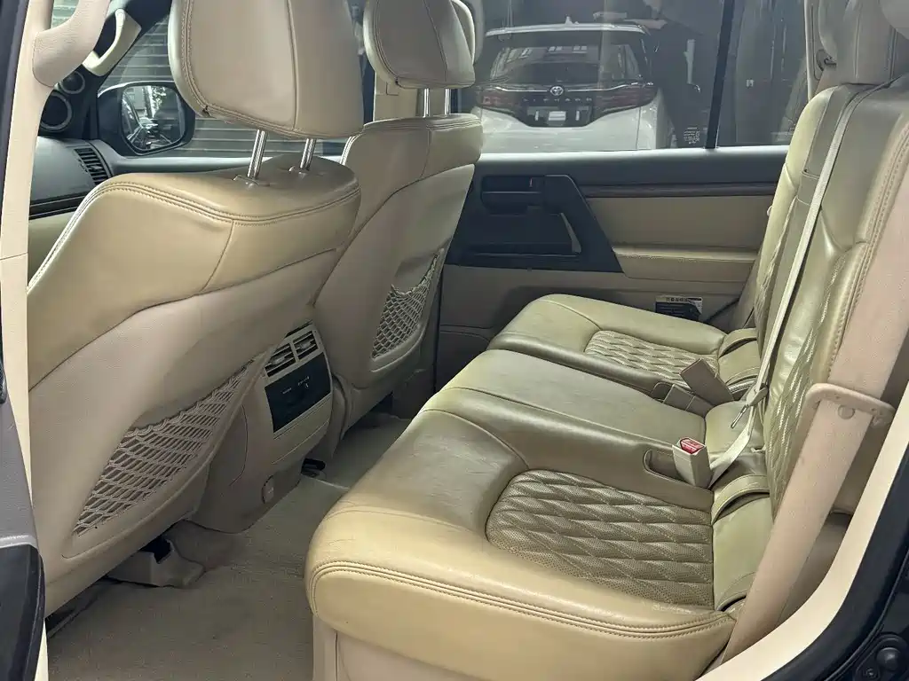 Toyota Land Cruiser 2019 — фото 10