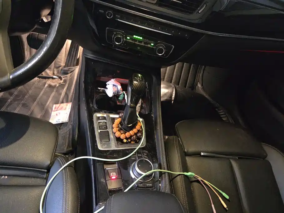 BMW 1 Series 2019 — фото 16