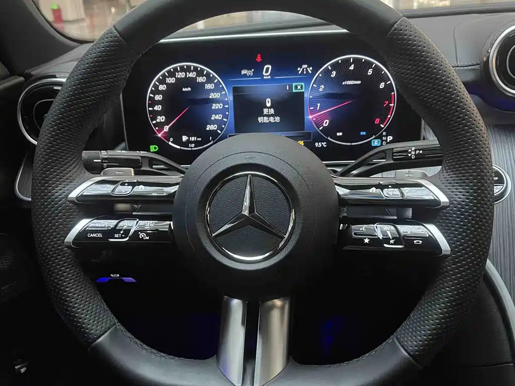 Mercedes-Benz C-Class 2024 — фото 10