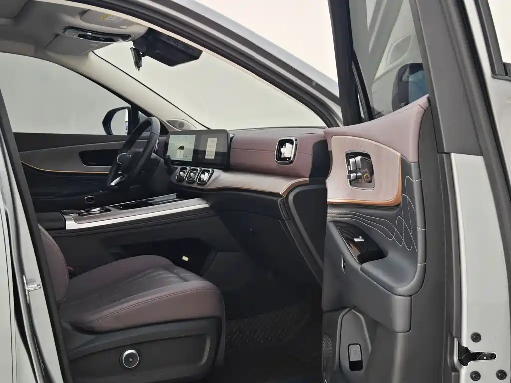 Chery Tiggo 9 C-DM 2024 — фото 14