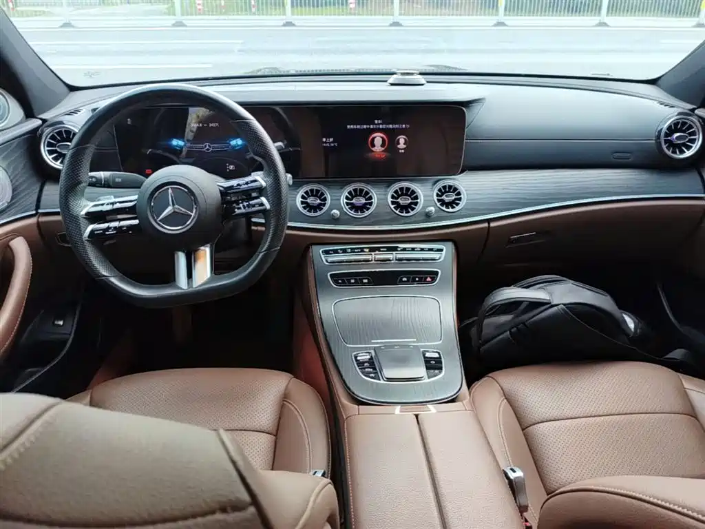 Mercedes-Benz E-Class 2022 — фото 10