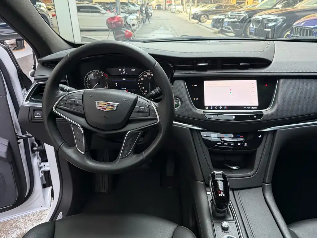 Cadillac XT5 2021 — фото 14