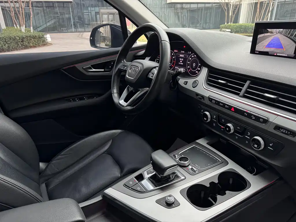 Audi Q7 2018 — фото 20