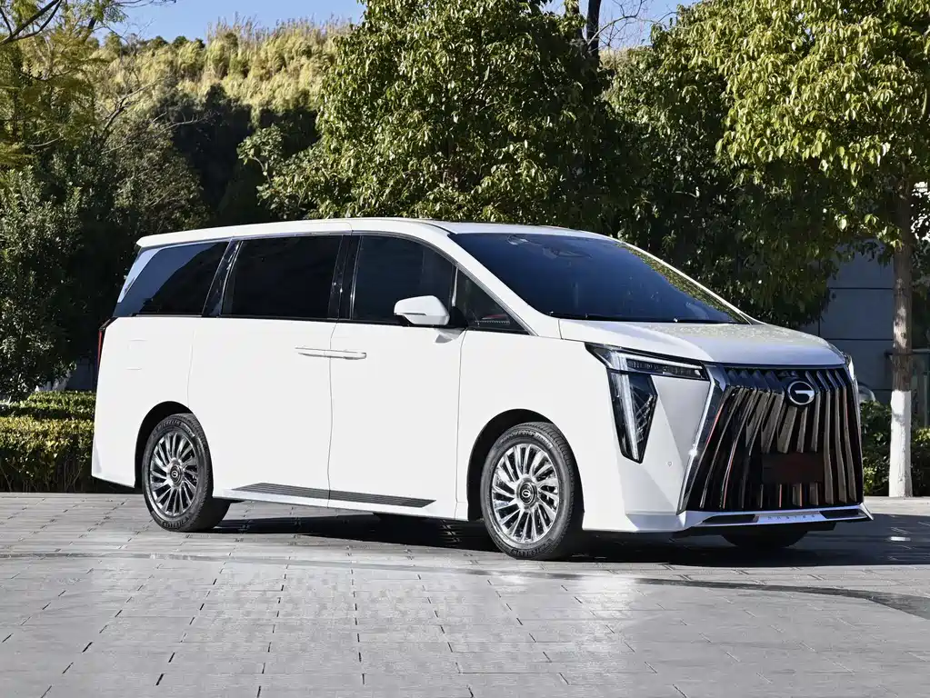 GAC Motor Trumpchi M8 2023 — фото 3