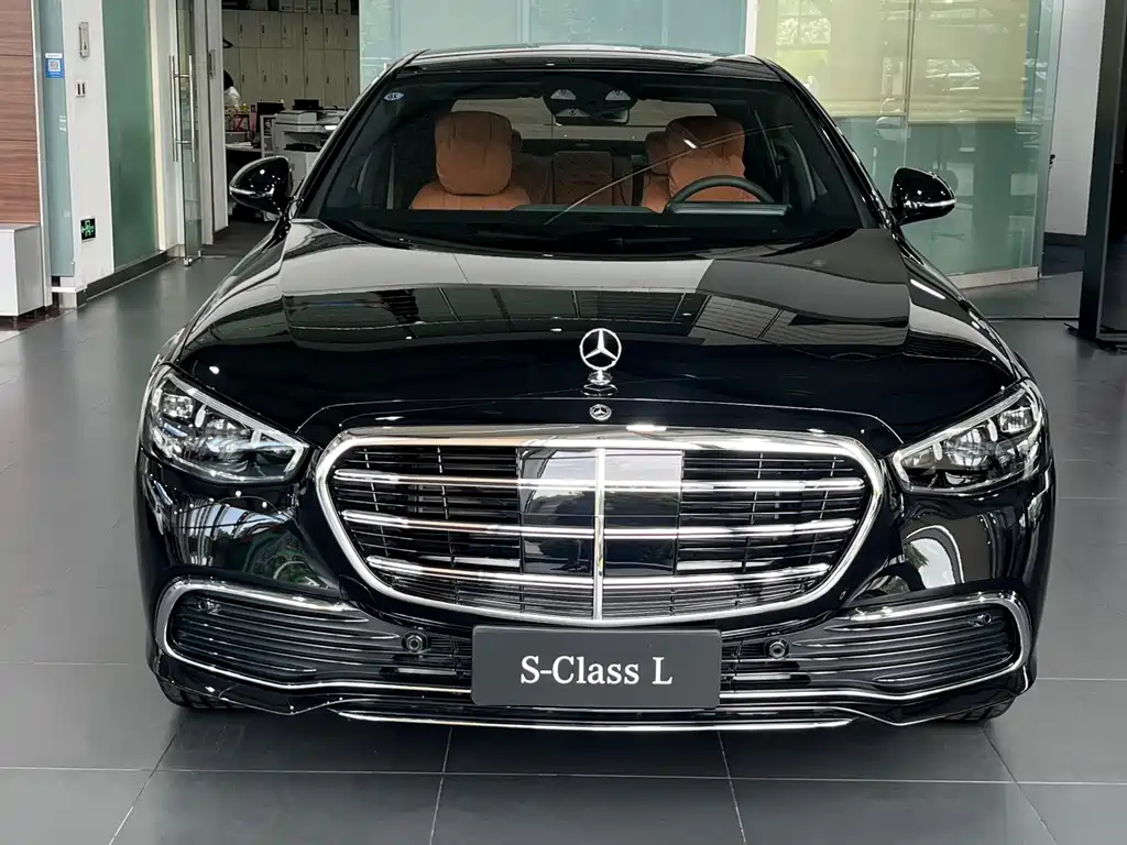 Mercedes-Benz S-Class — фото 1