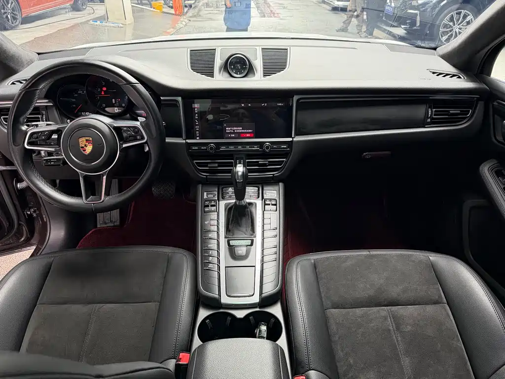 Porsche Macan 2022 — фото 12