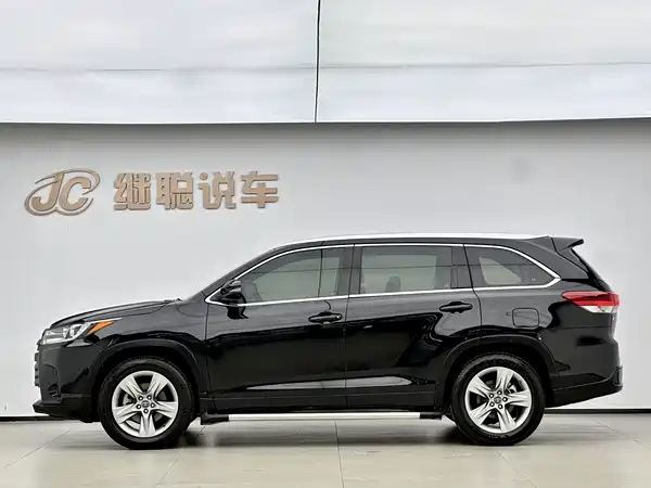Toyota Highlander 2021