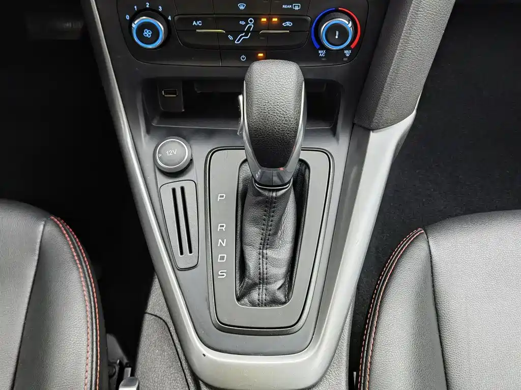 Ford Focus 2017 — фото 13