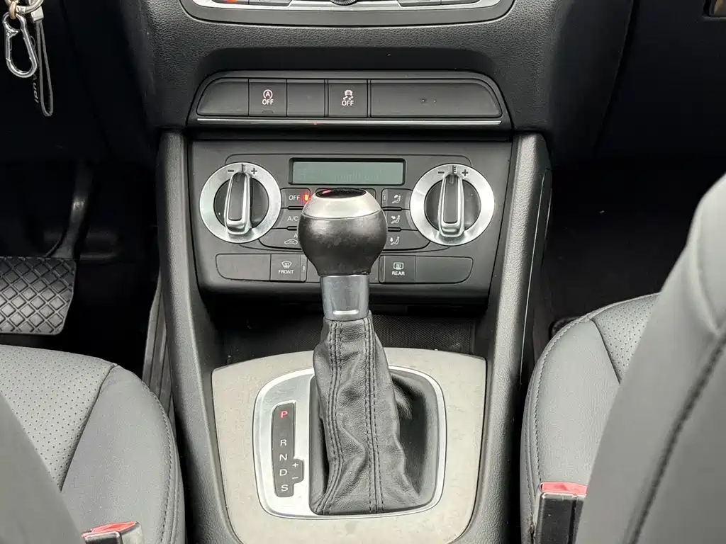 Audi Q3 2015 — фото 17