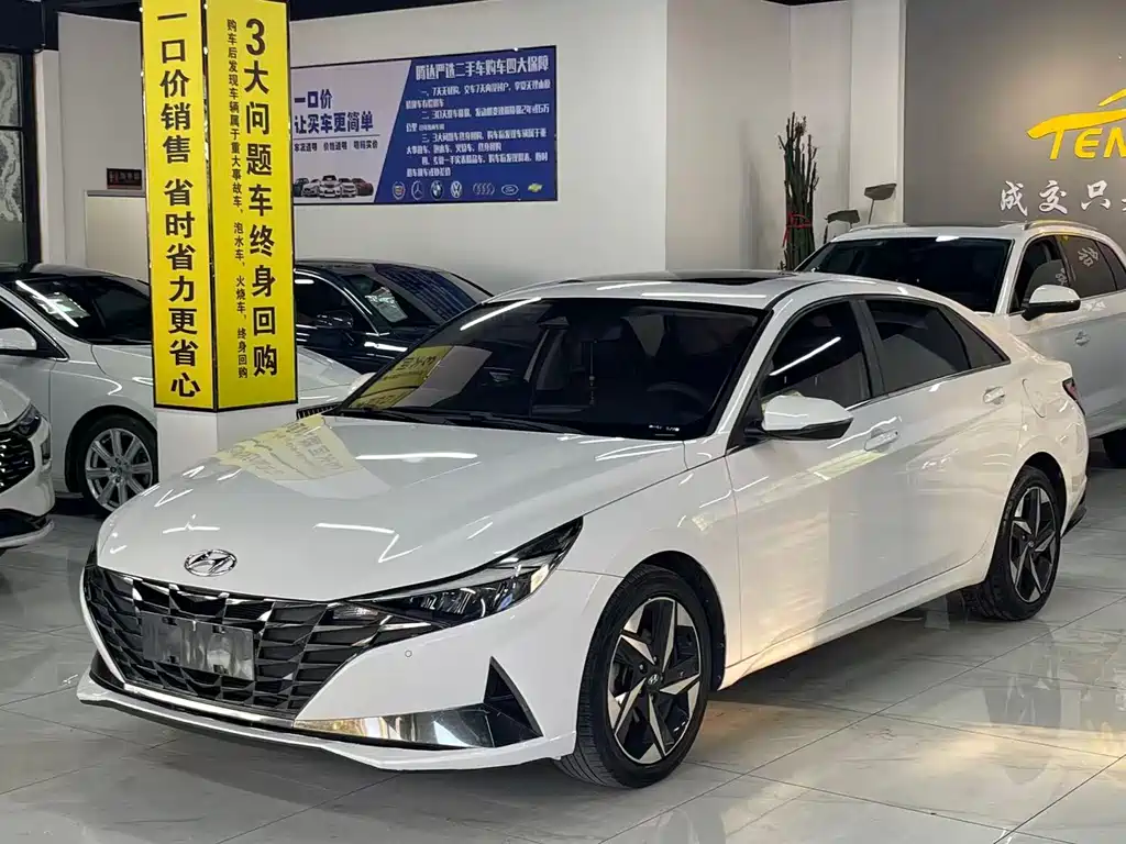 Hyundai Elantra 2021