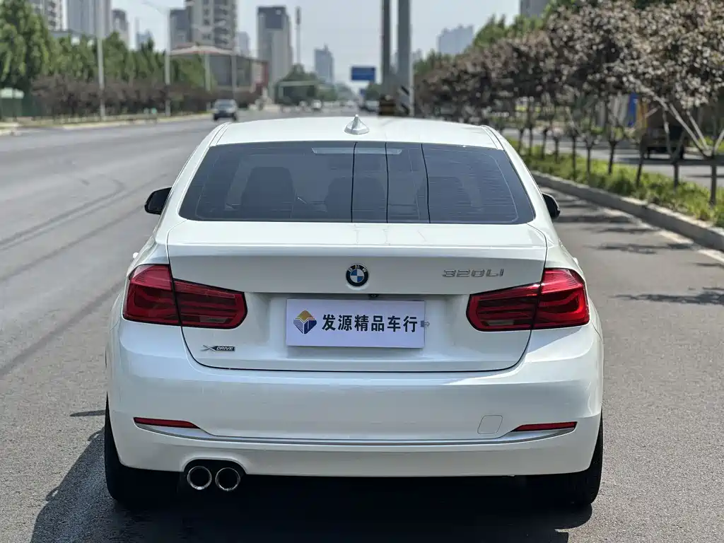 BMW 3 Series 2019 — фото 16