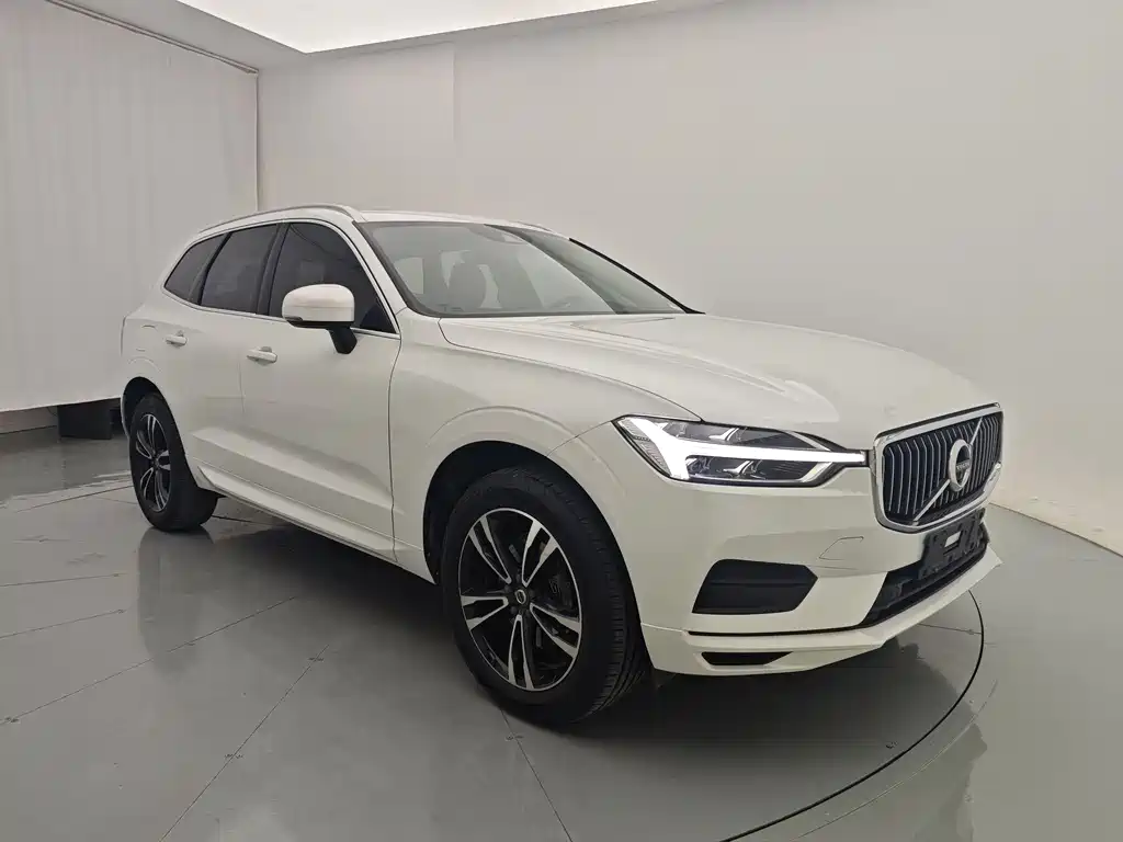 Volvo XC60 2018 — фото 8