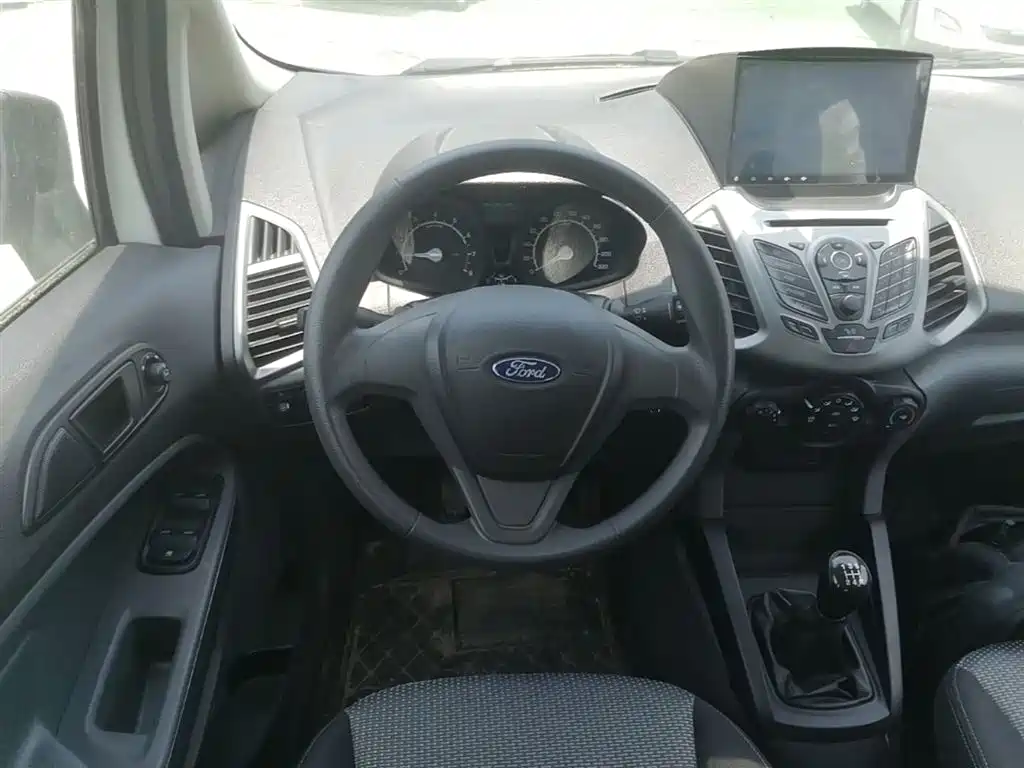 Ford Ecosport 2017 — фото 11