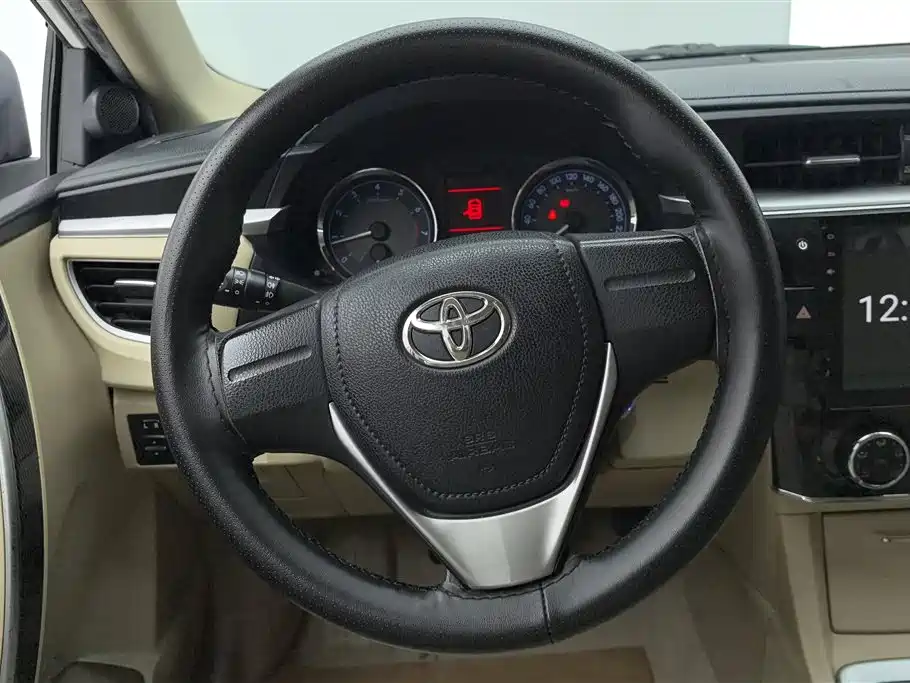 Toyota Corolla 2016 — фото 15