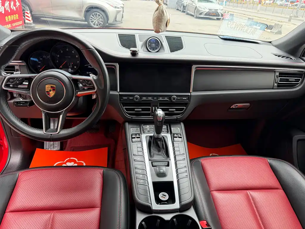 Porsche Macan 2019 — фото 6