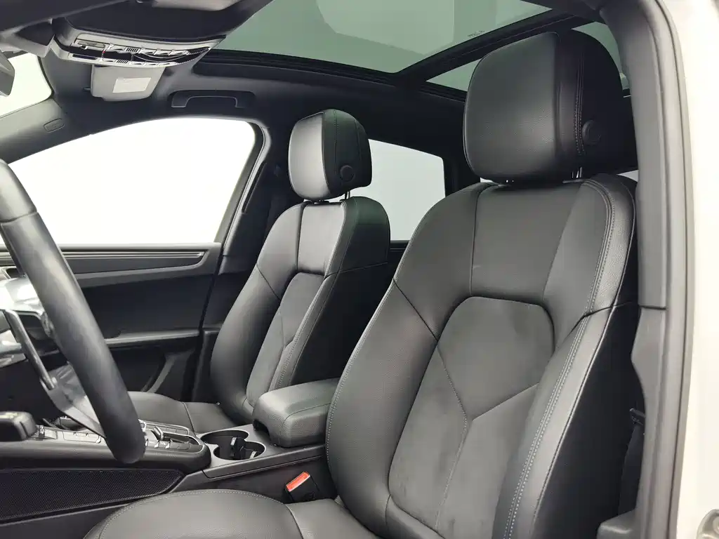 Porsche Macan 2020 — фото 11