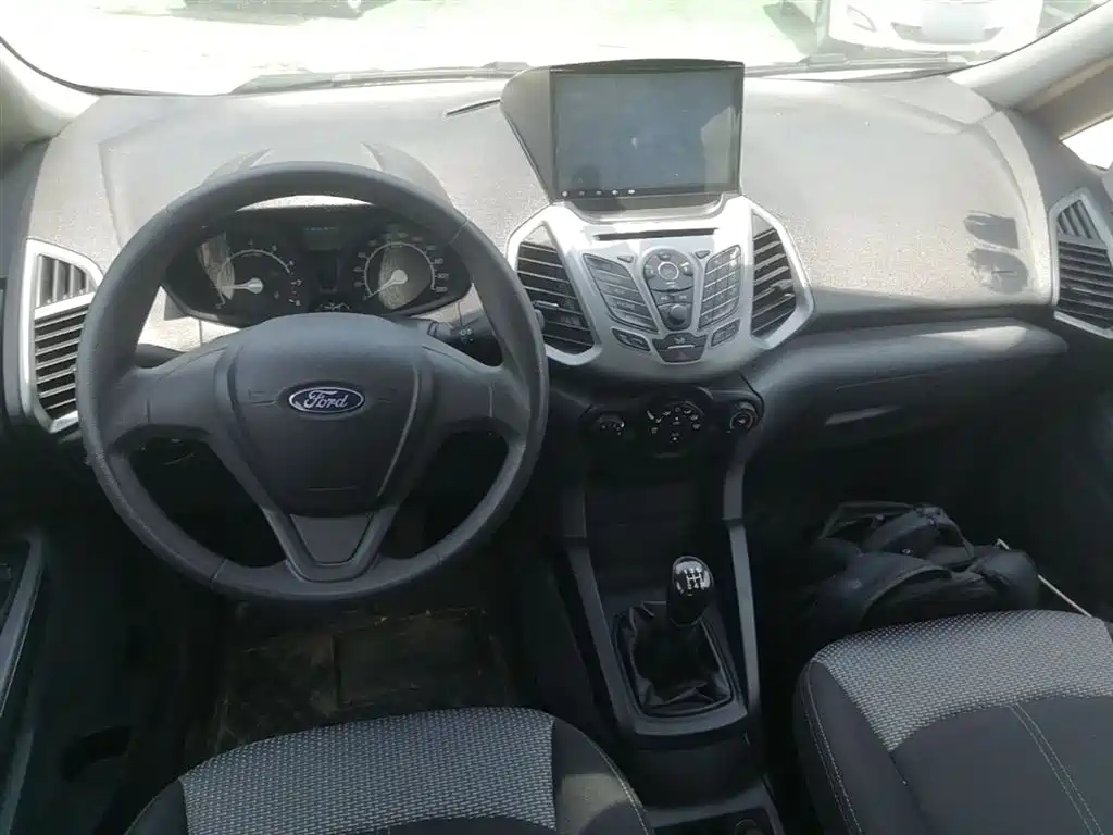 Ford Ecosport 2017 — фото 10
