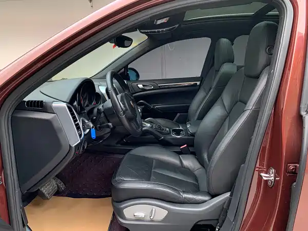 Porsche Cayenne 2011