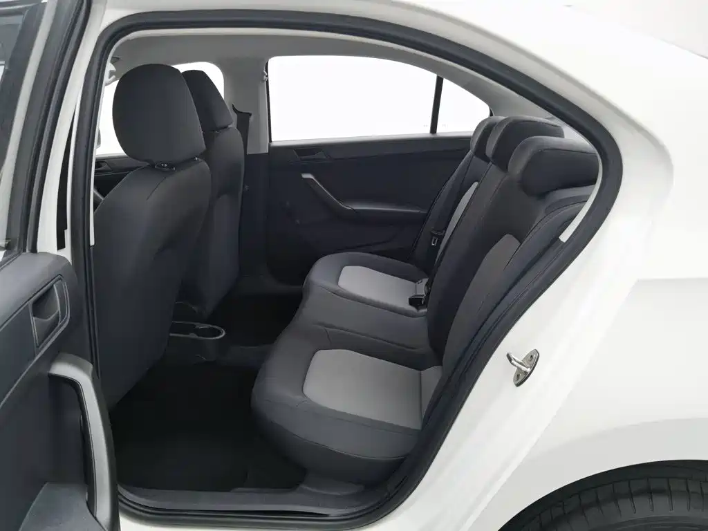 Skoda Rapid 2020 — фото 15