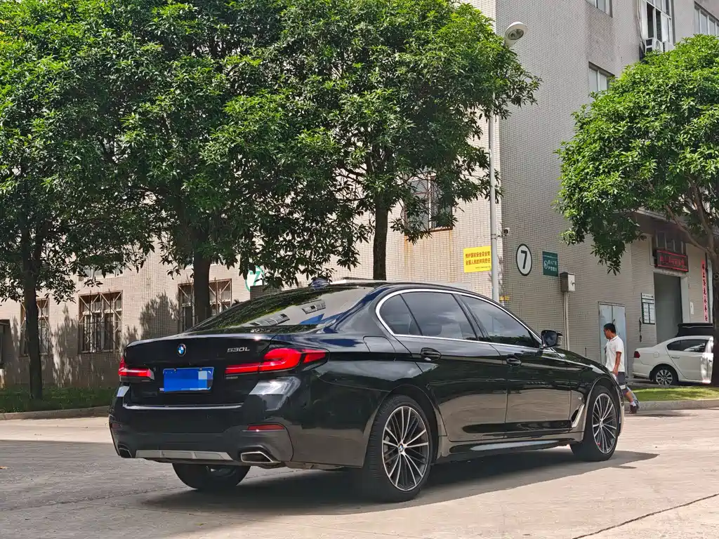 BMW 5 Series 2022