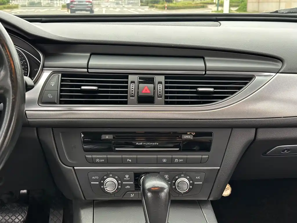 Audi A6L 2017 — фото 14
