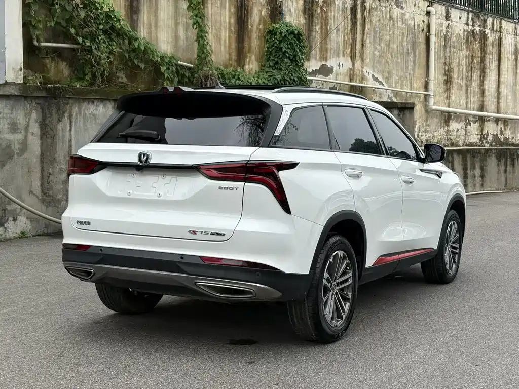 Changan CS75PLUS 2022 — фото 6
