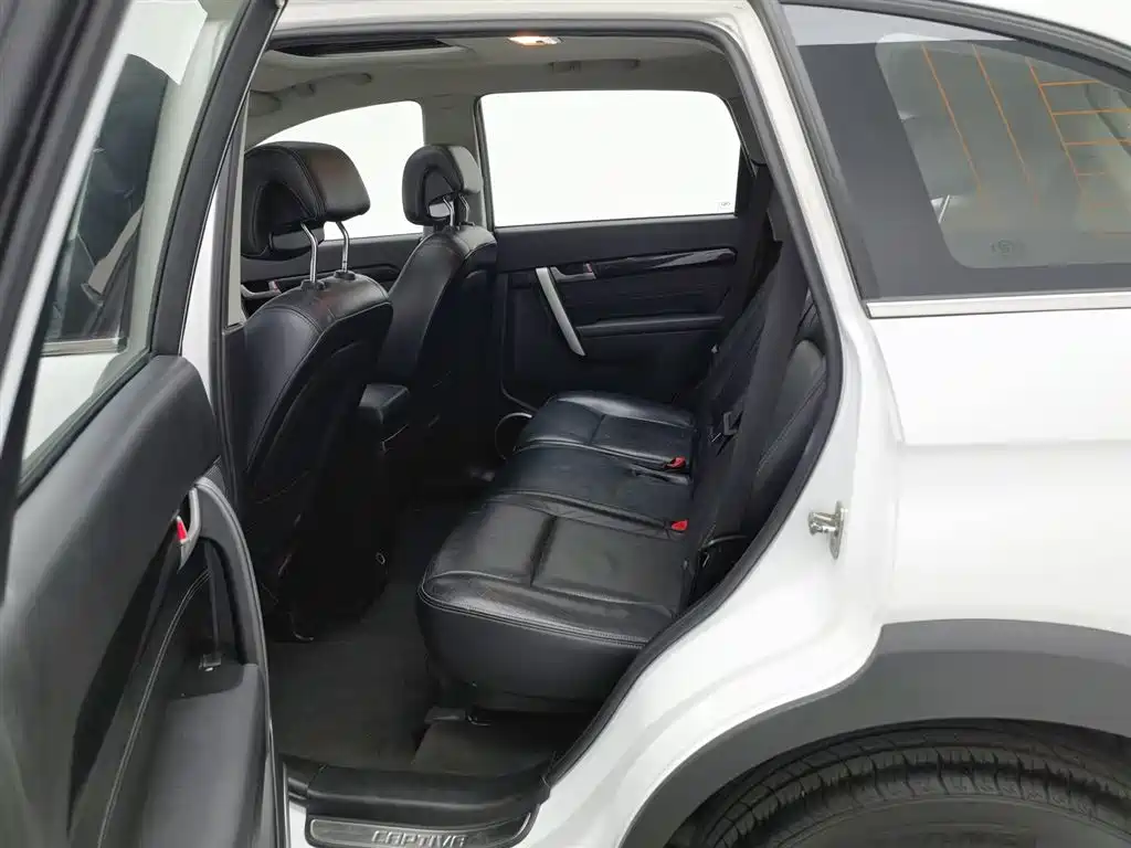 Chevrolet Captiva 2015 — фото 15
