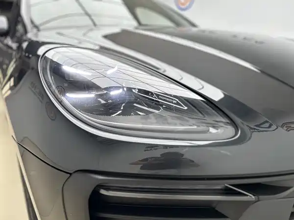 Porsche Macan 2023
