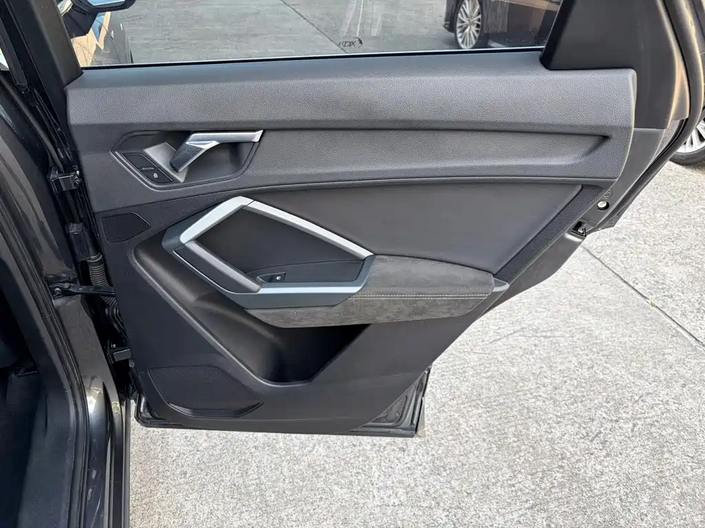 Audi Q3 Sportback 2021 — фото 18