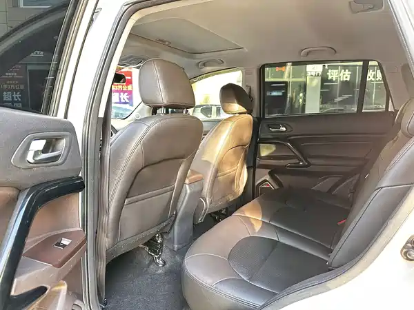 GAC Trumpchi GS4 2015
