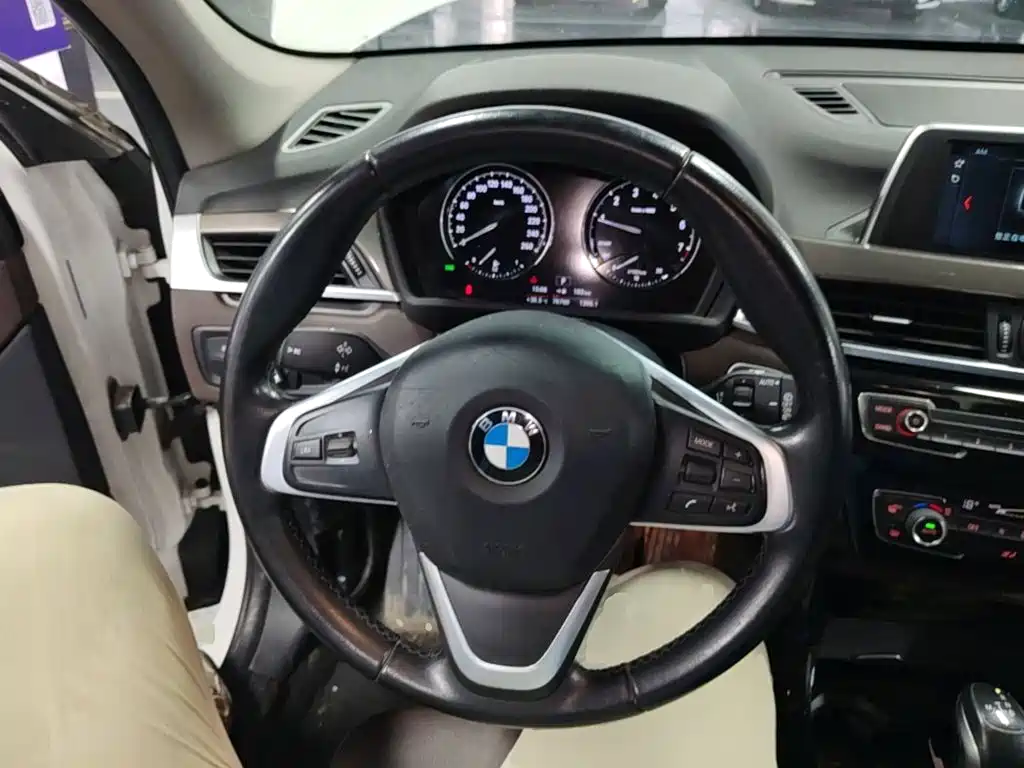 BMW X1 2019 — фото 11