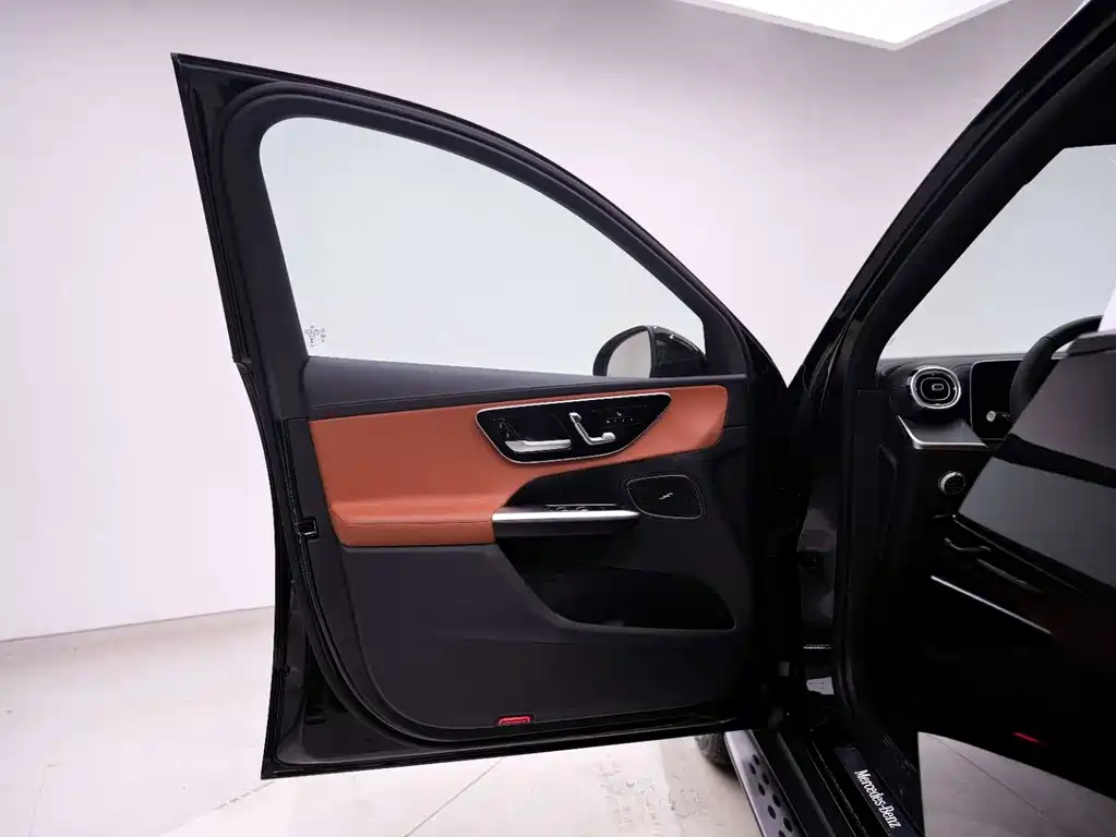 Mercedes-Benz GLC 2025 — фото 15
