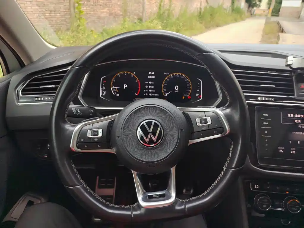Volkswagen Tiguan L 2021 — фото 11