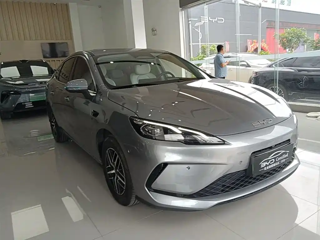 BYD Seal 05 DM-i 2025 — фото 4
