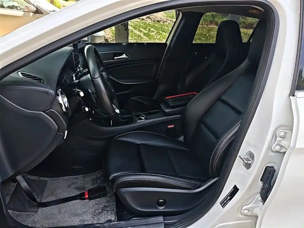 Mercedes-Benz GLA 2017 — фото 15