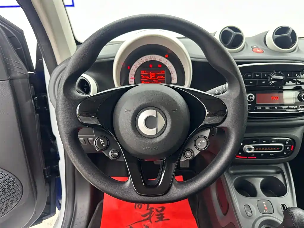 smart fortwo 2018 — фото 11