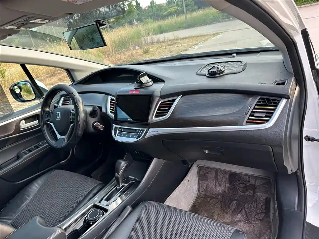 Honda Jade 2015 — фото 17