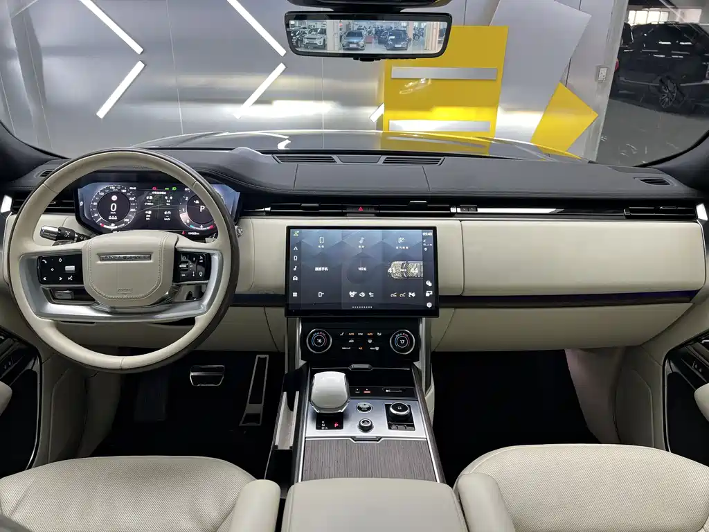 Land Rover Range Rover 2022 — фото 30