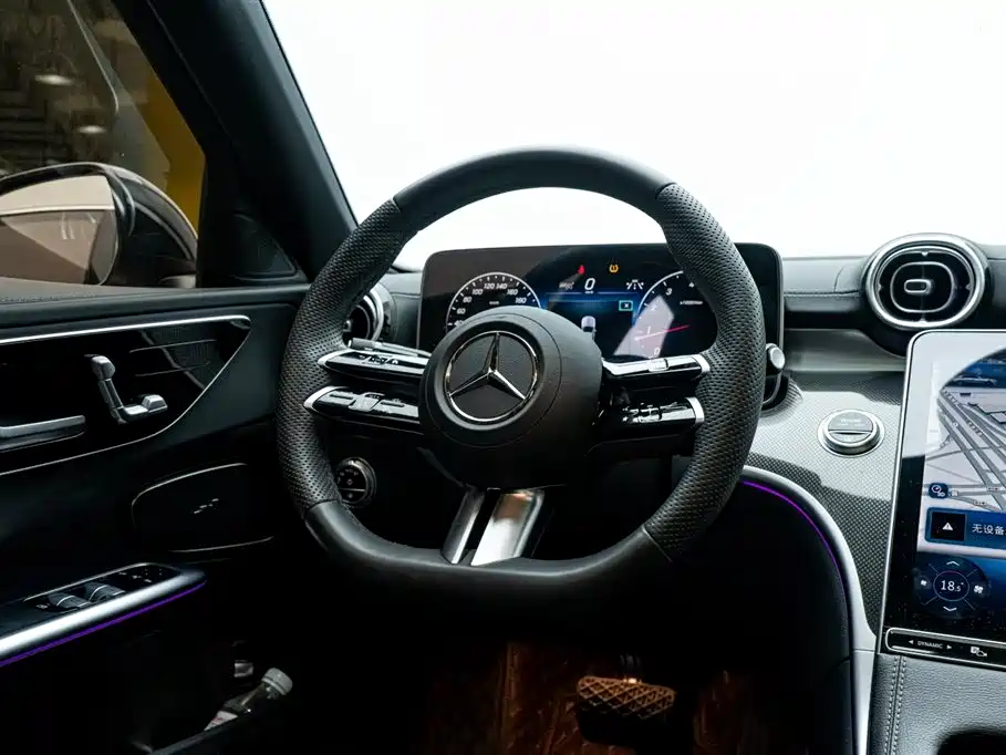 Mercedes-Benz C-Class 2024 — фото 21