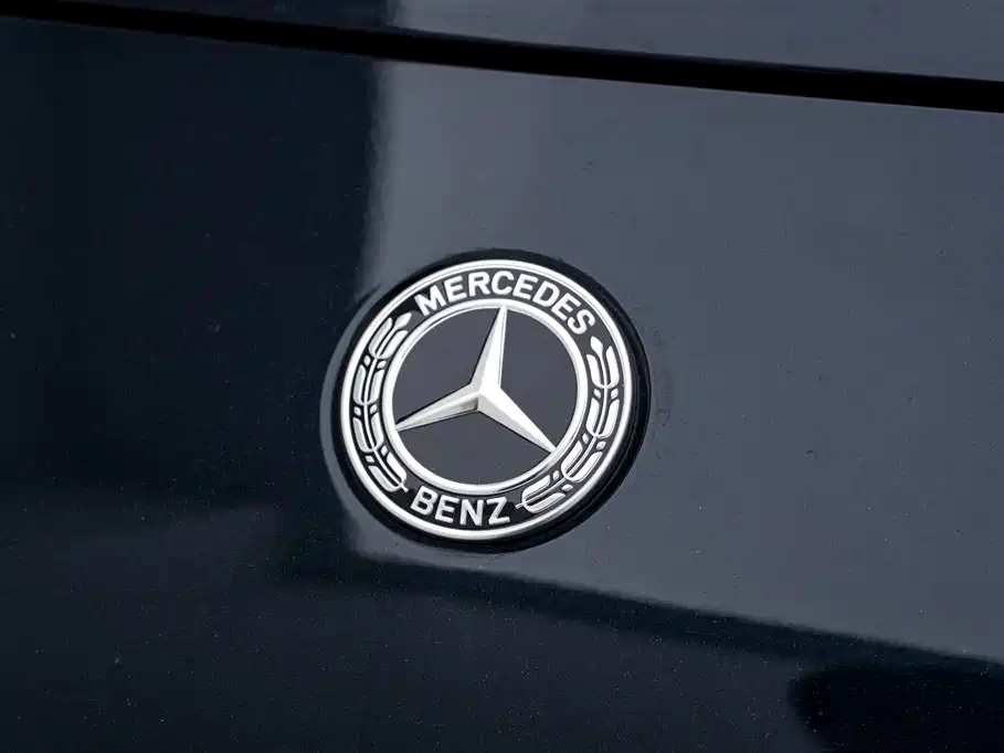 Mercedes-Benz C-Class 2024 — фото 10