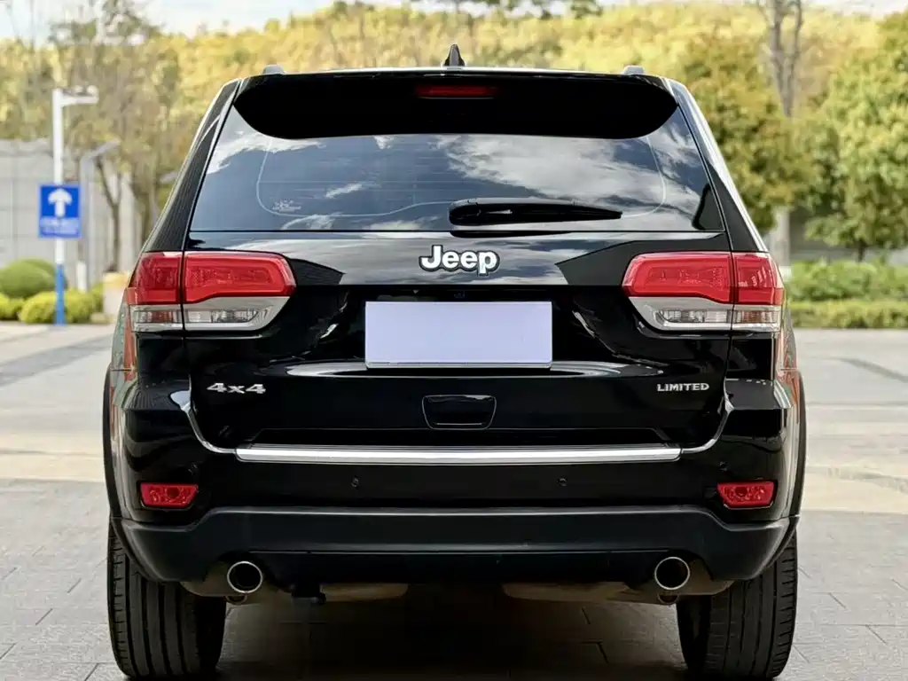 Jeep Grand Cherokee 2019 — фото 8
