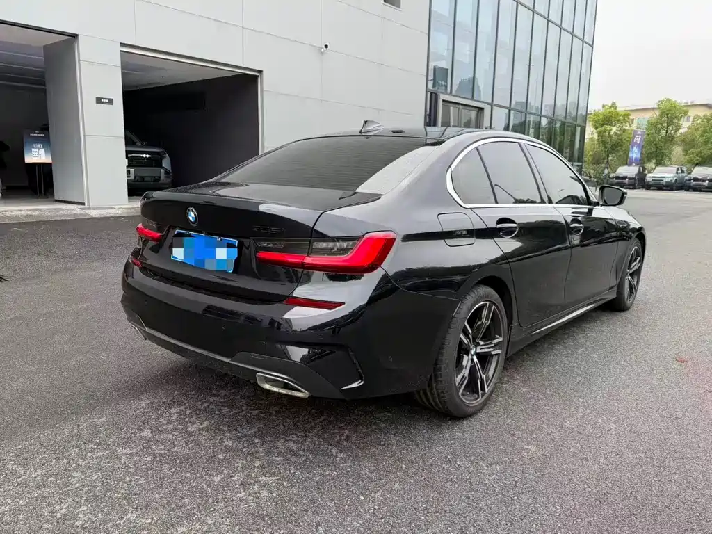 BMW 3 Series 2021 — фото 13