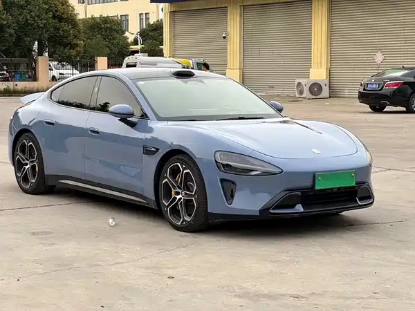 Xiaomi SU7 2024