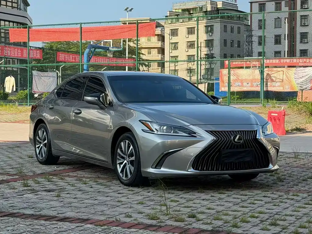 Lexus ES 2020 — фото 3