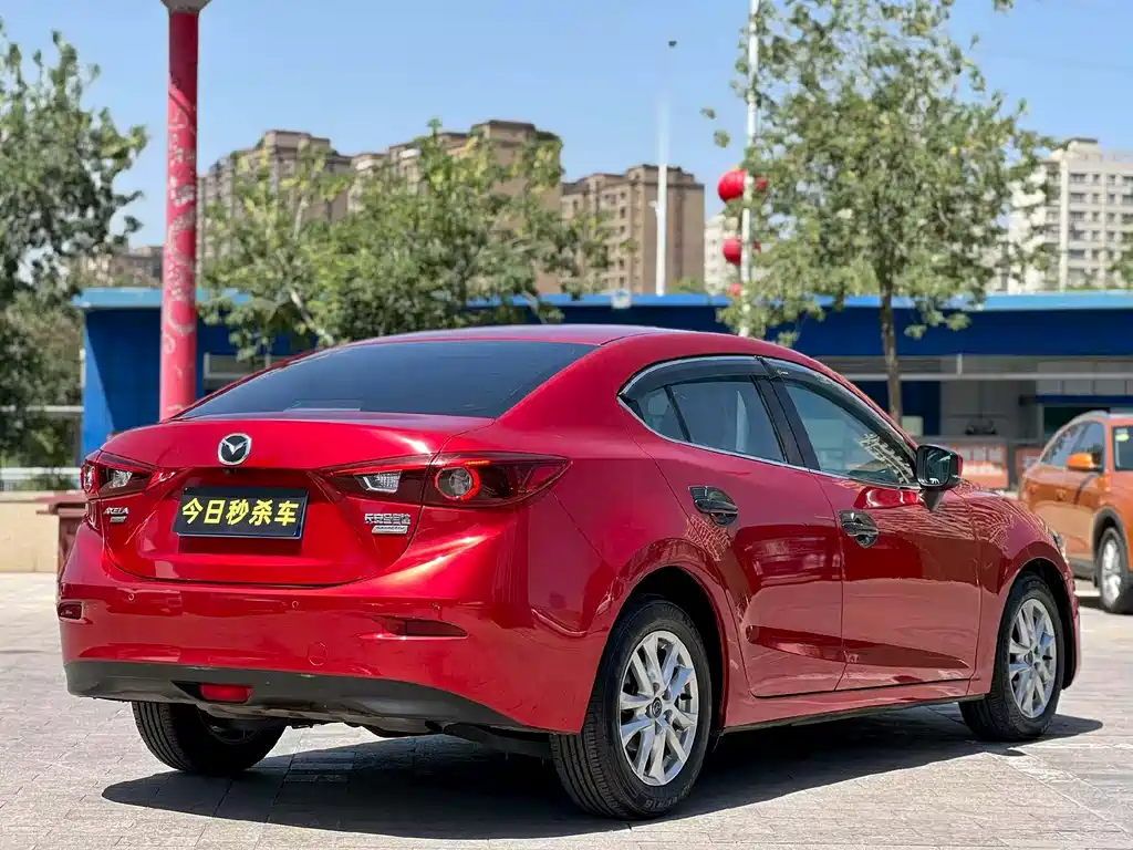 Mazda 3 Axela 2018 — фото 9