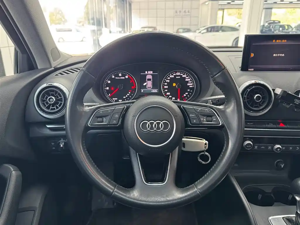 Audi A3 2019 — фото 9